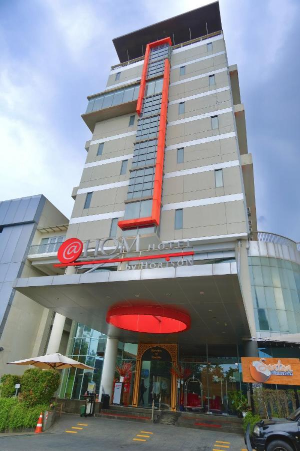 @Hom Semarang Simpang Lima Hotel Exterior photo